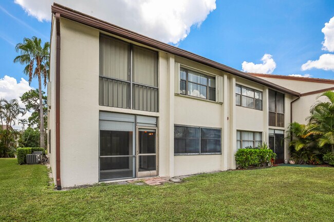 Building Photo - 7593 Tahiti Ln