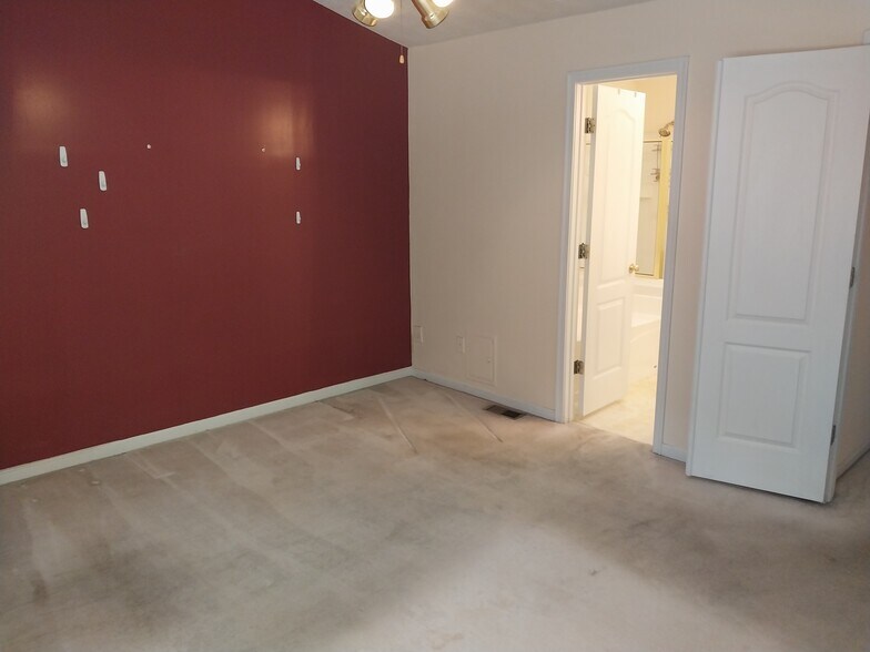 Building Photo - 3912 Vineyard Green Dr