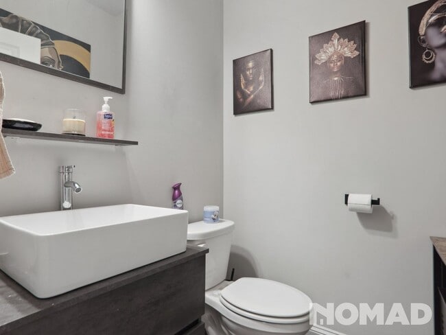 Building Photo - 3 Bedroom Townhome in Atlanta