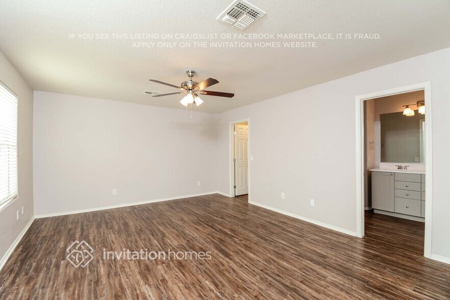 Building Photo - 8524 N 64th Ave