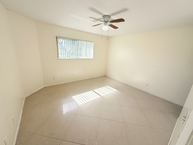 Building Photo - 3445 NW 44th St