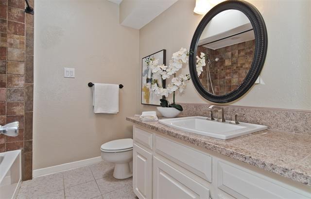 Building Photo - 7450 Holly Hill Dr