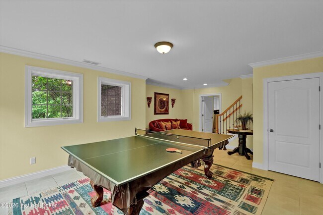 Building Photo - 560 N Hubbards Ln