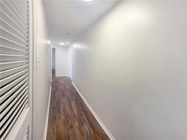 Building Photo - 1111 Lawton Pl SW