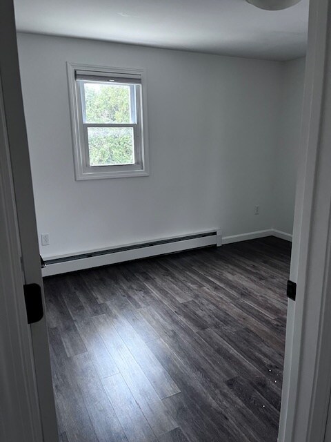 Building Photo - 172 S Maple St