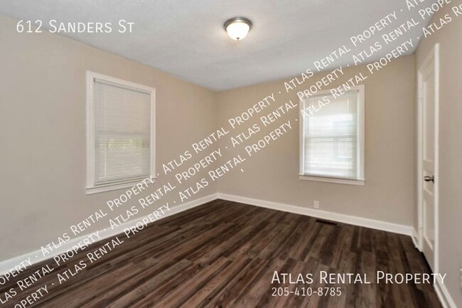 Building Photo - 612 Sanders St
