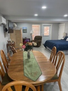 Building Photo - 568 Toms Hill Dr
