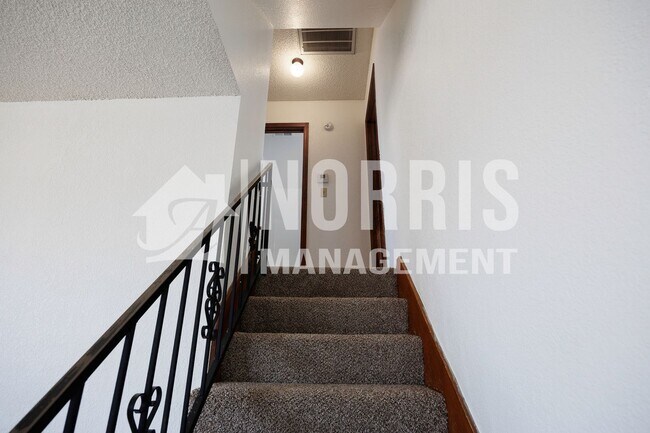 Building Photo - 15054 S Yava Rd