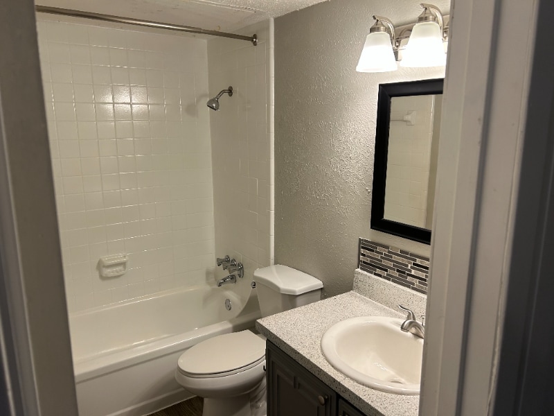 Building Photo - 3754 W Buckingham Rd