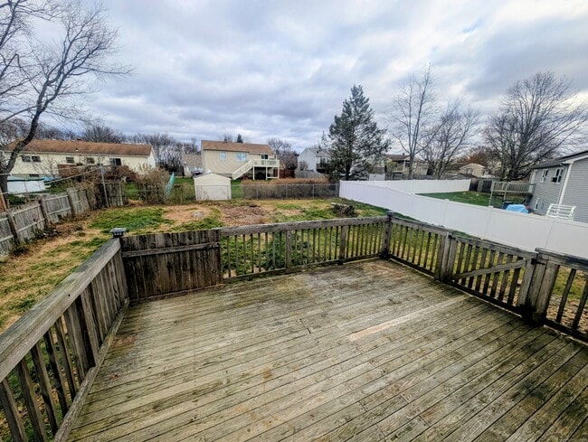 Building Photo - 30 Cardinal Ln