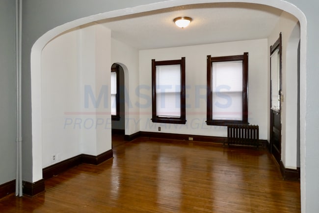 Building Photo - 1506 South Ave