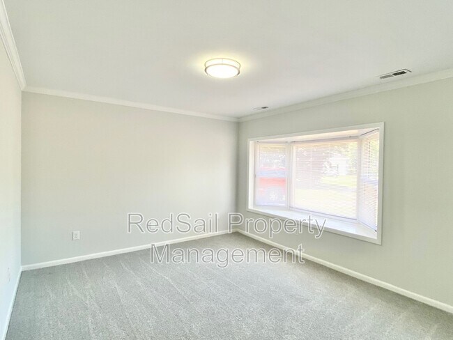 Building Photo - 701 Whitney Ct