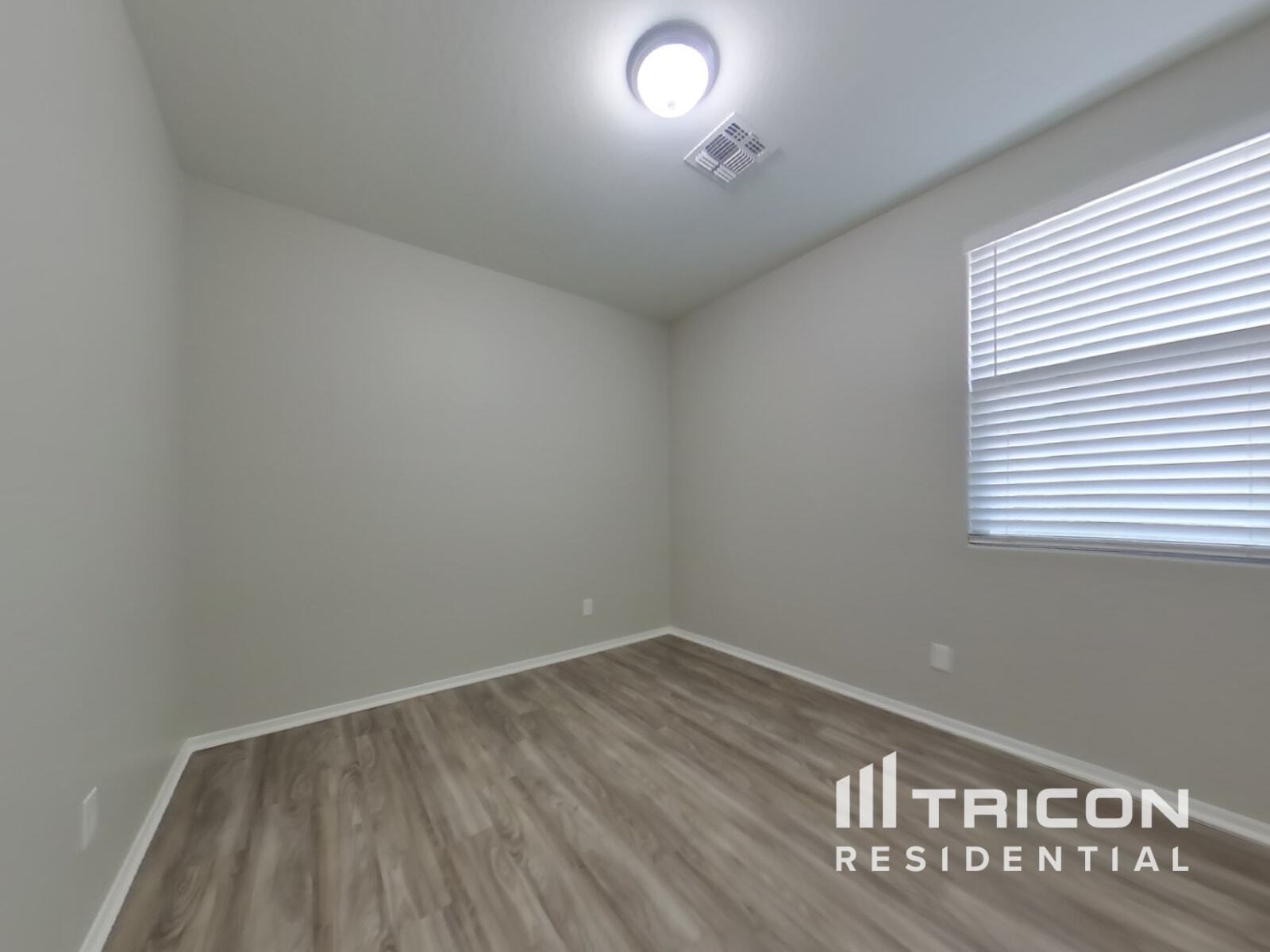 Building Photo - 18084 W Tina Ln