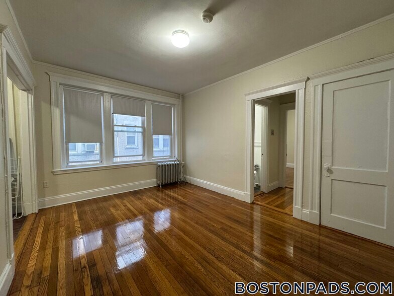 Building Photo - 1167 Boylston St