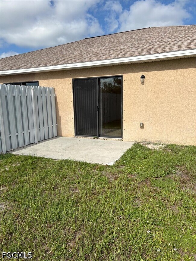 Building Photo - 1117 SW 8th Pl