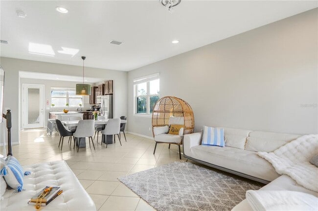 Building Photo - 7245 Half Moon Lake Dr