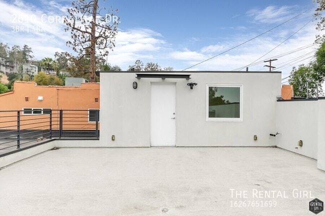 Building Photo - 2610 Corralitas Dr