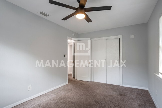 Building Photo - 3824 Penton St