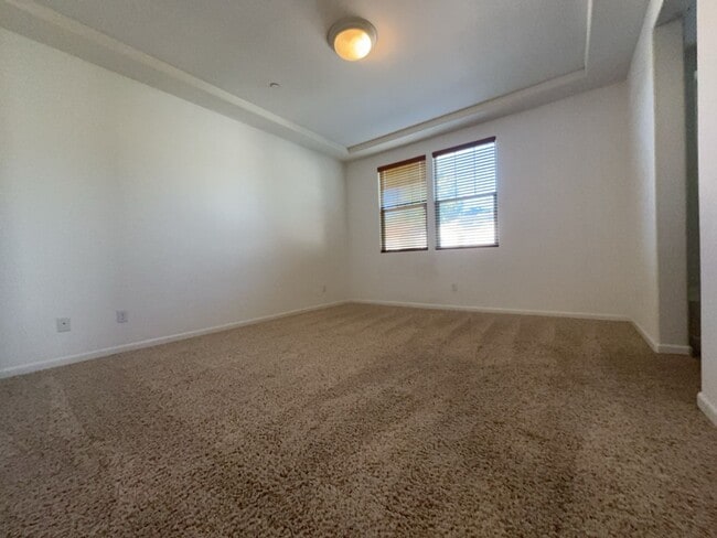 Building Photo - Beautiful East Davis home available September 1st!