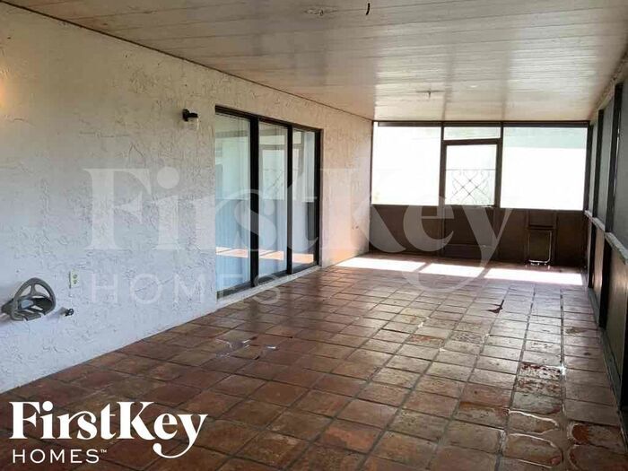 Building Photo - 5784 Strawberry Lakes Cir