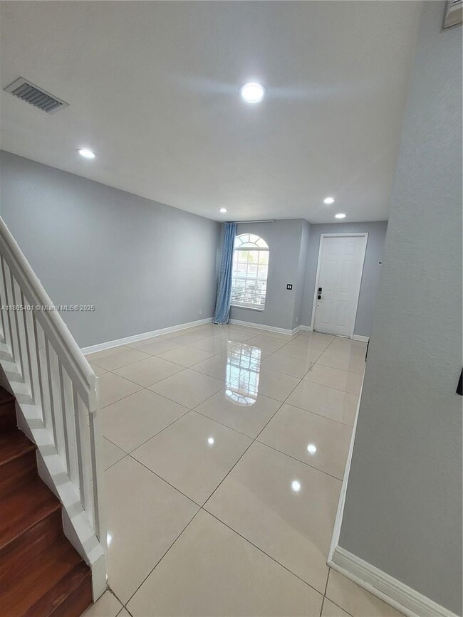 Building Photo - 9724 Darlington Pl