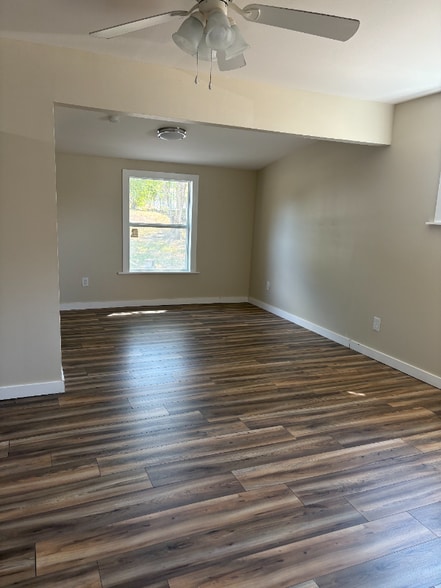 Building Photo - 205 Lackey St