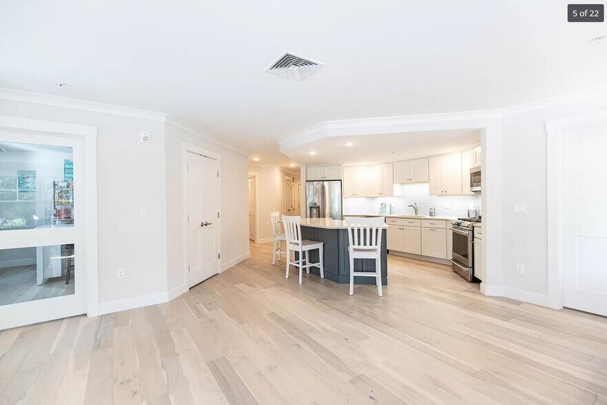 Building Photo - 2075 Lafayette Rd