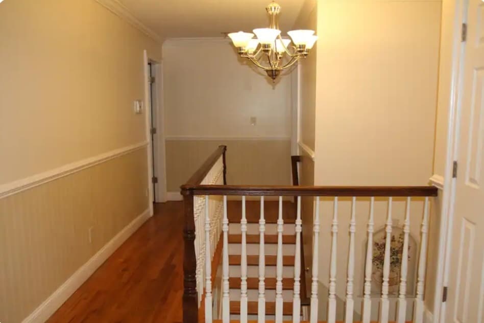 Building Photo - 189 Newport Rd