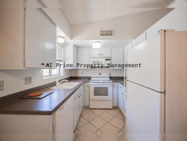 Building Photo - 609 S Power Rd