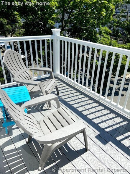 Building Photo - 41 Bay State Ave