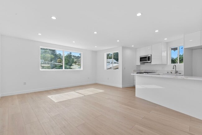 Building Photo - 10941 Christine Way