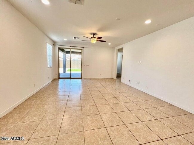 Building Photo - 3808 S 65th Ave