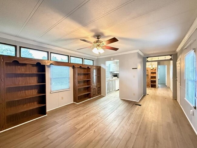 Building Photo - 965 Weems Chapel Rd