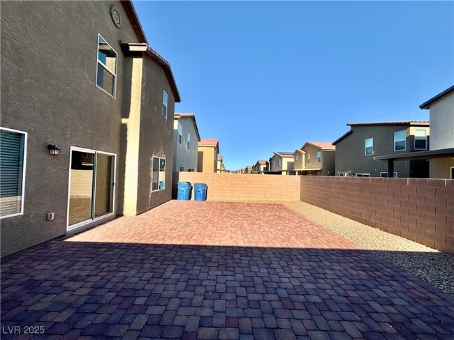 Building Photo - 4567 Merlot Hls Ave