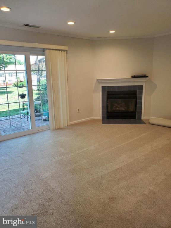 Building Photo - 261 Tulip Tree Ct