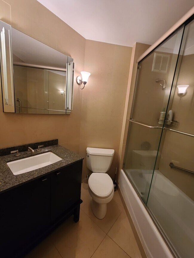 Building Photo - Seasons Condominium