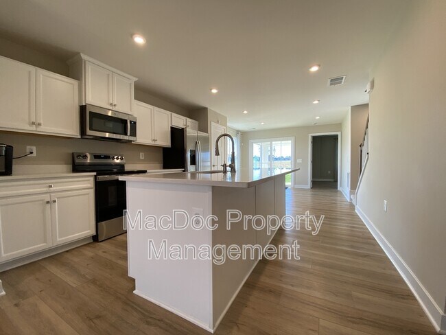 Building Photo - 18422 Centennial Cir