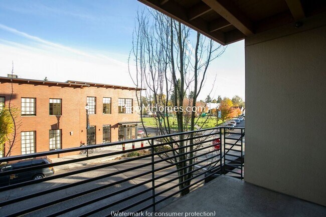 Building Photo - Light Filled One Bedroom Condo In Gresham!
