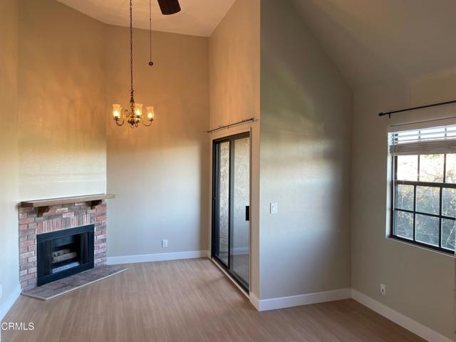 Building Photo - 852 N Monterey St