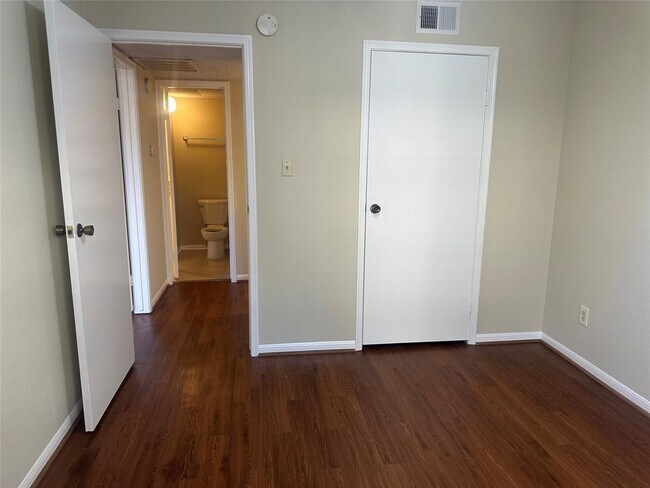Building Photo - 2120 El Paseo St