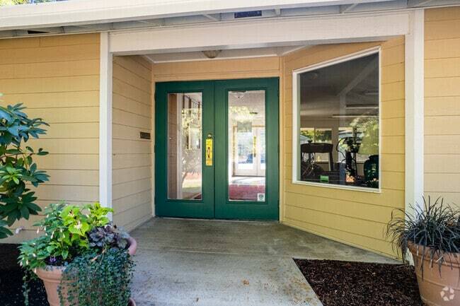 Workout area - 13216 NE Salmon Creek Ave