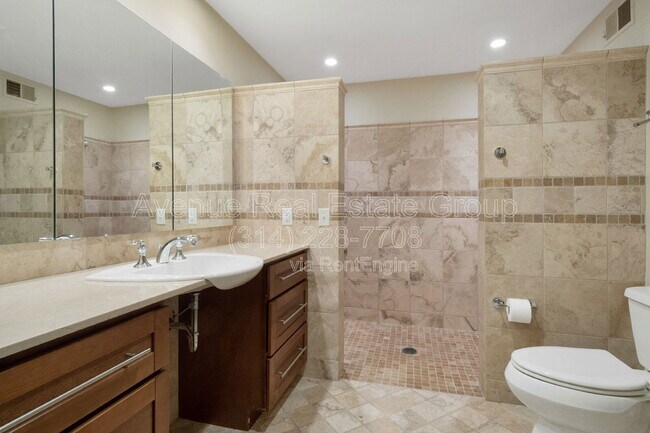 Building Photo - 101 Graybridge Rd