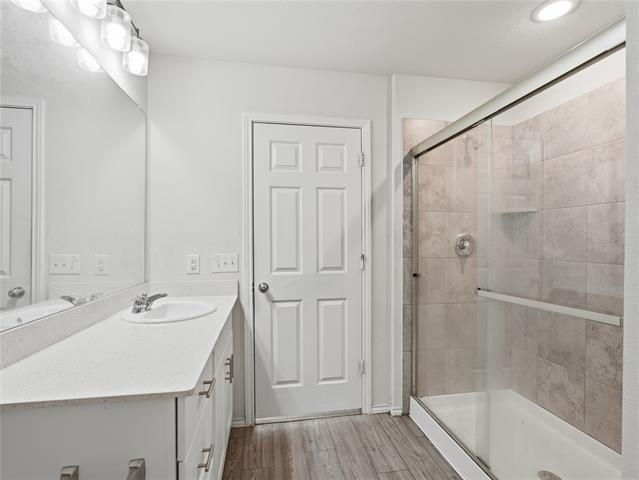 Building Photo - 933 Dressage Dr