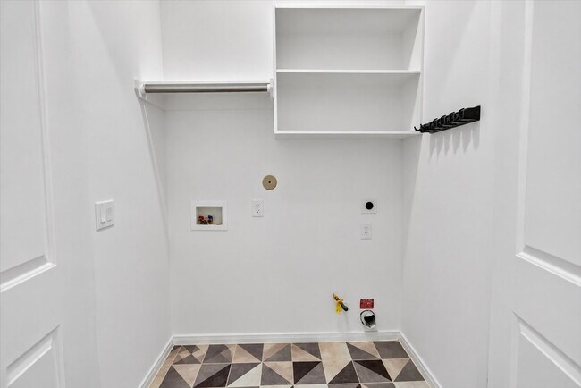 Building Photo - 1526 Ojeman Rd