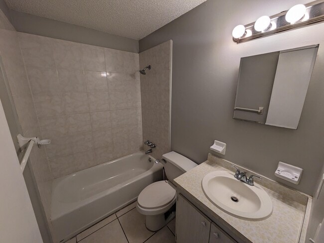 Building Photo - 757 Lunar Lake Cir