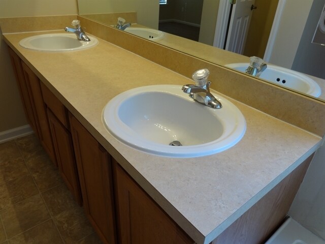 Building Photo - 3958 Pebble Brooke Cir S