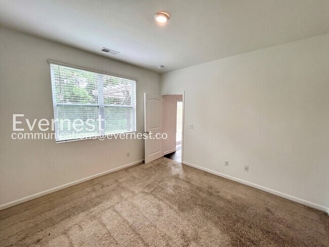 Building Photo - 3-Bed/ 2-Bath Home in Antioch/Available Now!