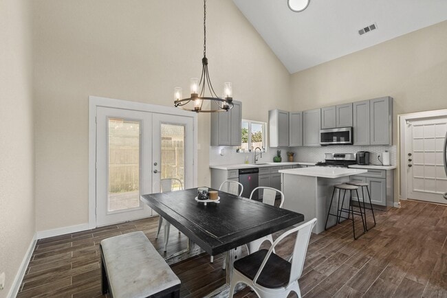 Building Photo - 20039 Moonflower Ln