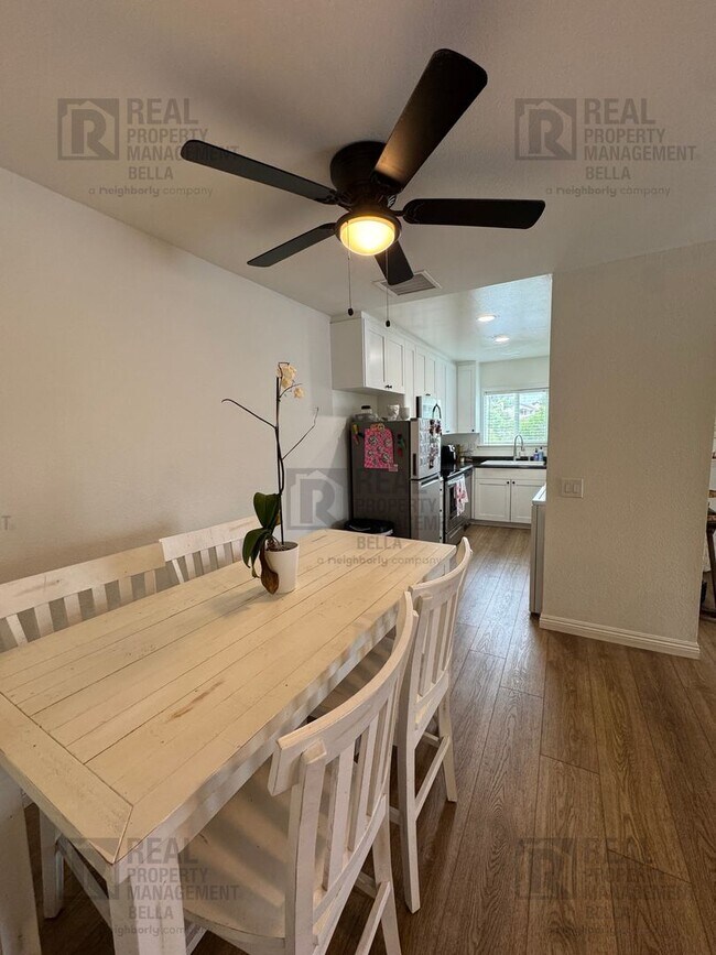 Building Photo - Charming 2-Bed, 2-Bath Condo in the Heart ...