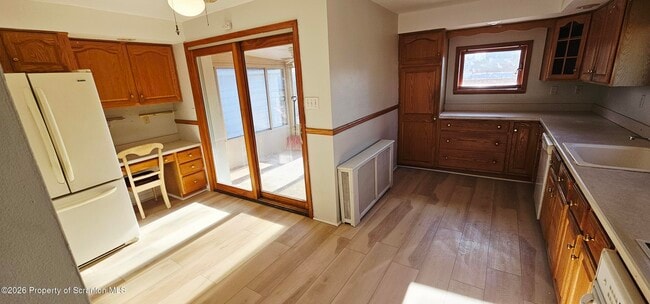 Building Photo - 1919 Price St